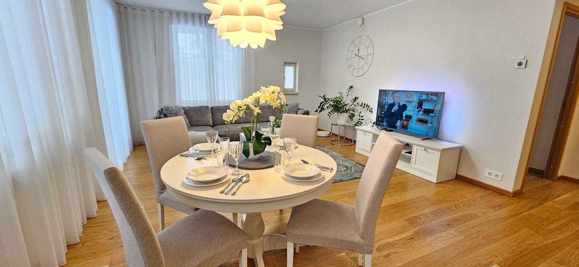 City Center Bright Home Tallinn Exteriör bild
