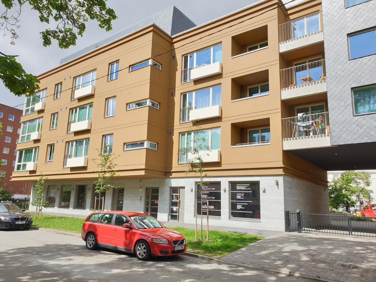 City Center Bright Home Tallinn Exteriör bild